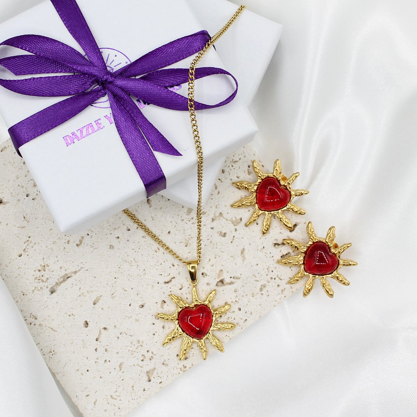 SUN KISSED LOVE NECKLACE