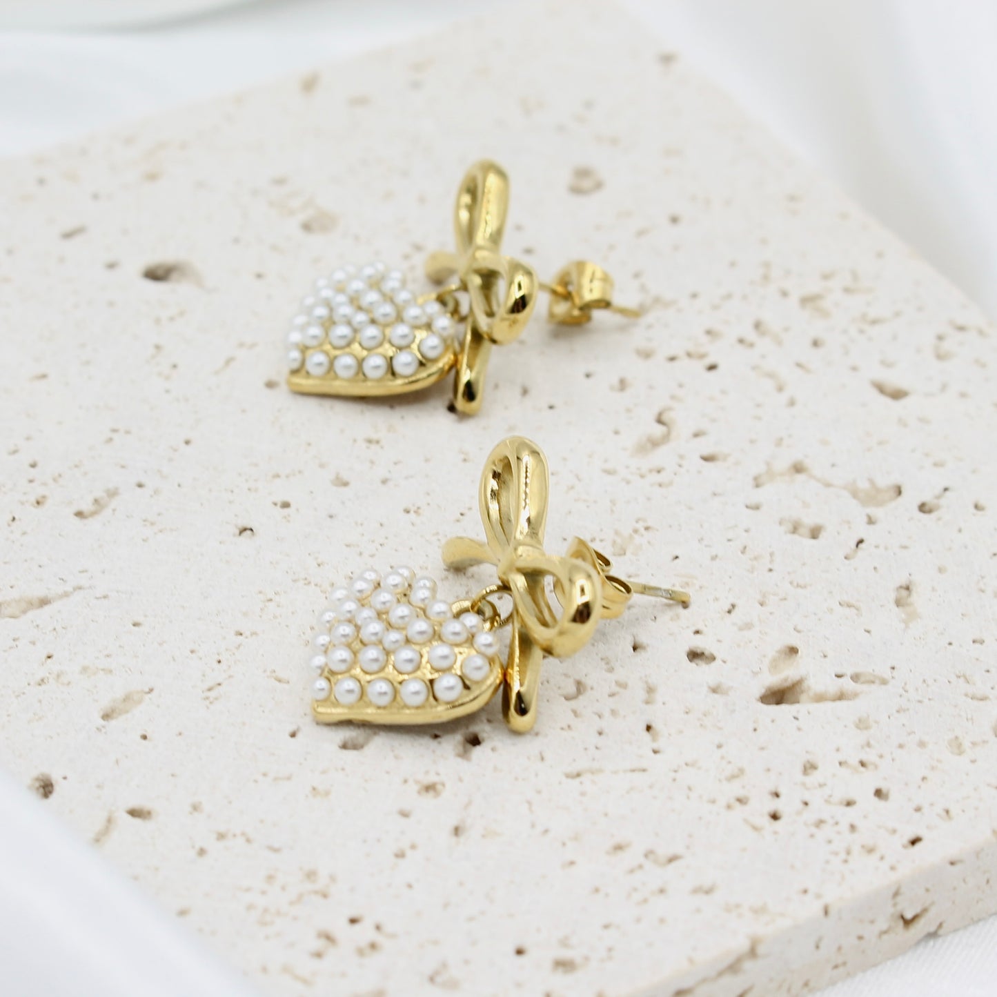 PEARL HEART BOW EARRINGS