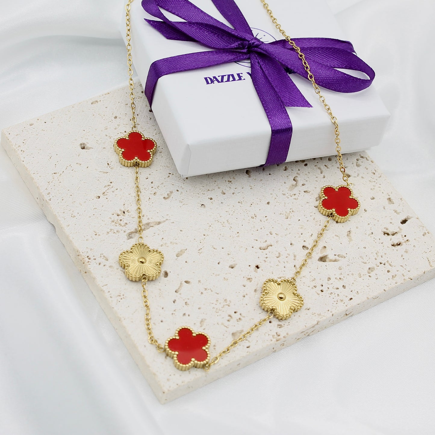SCARLET CLOVER NECKLACE