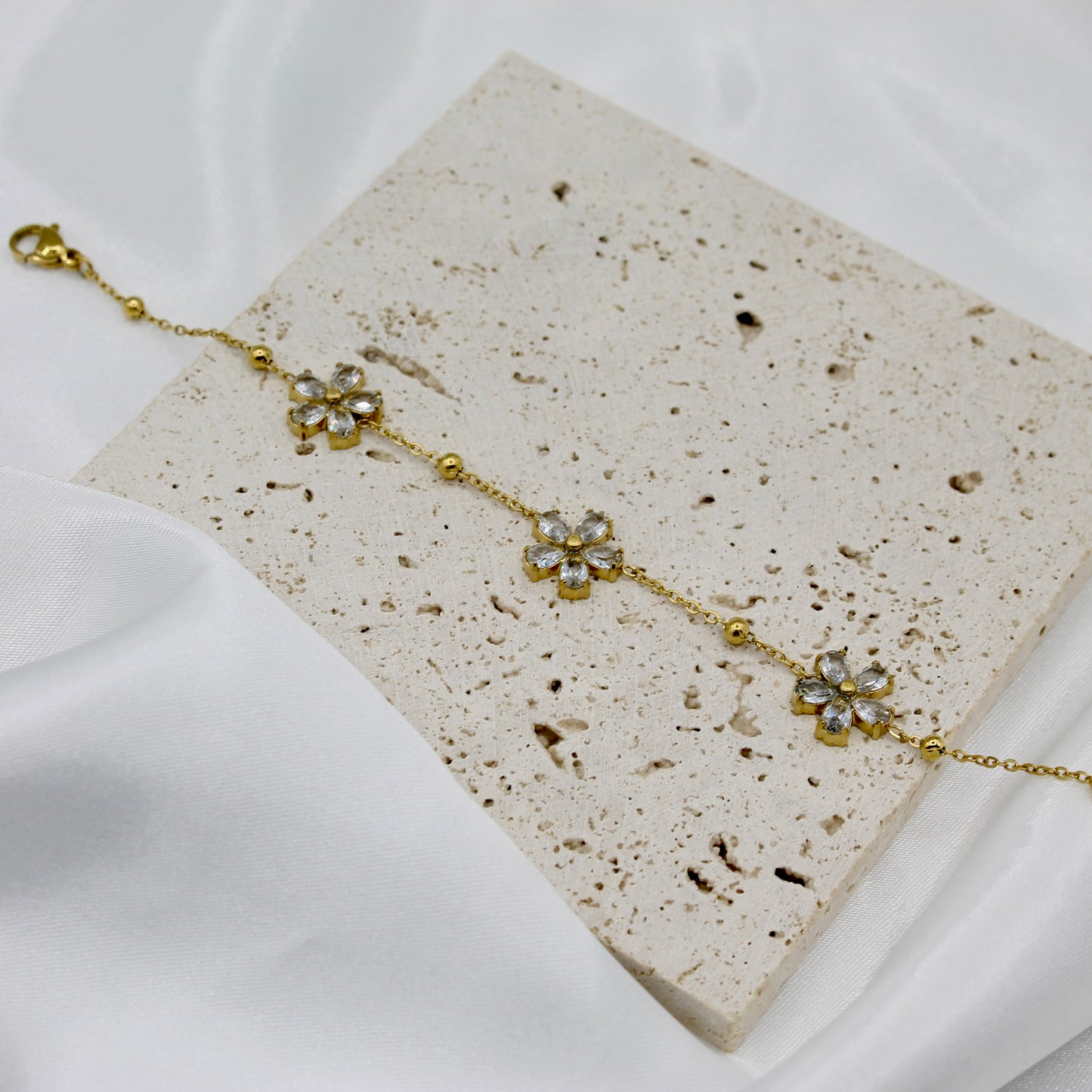 VIVIAN FLOWER BRACELET