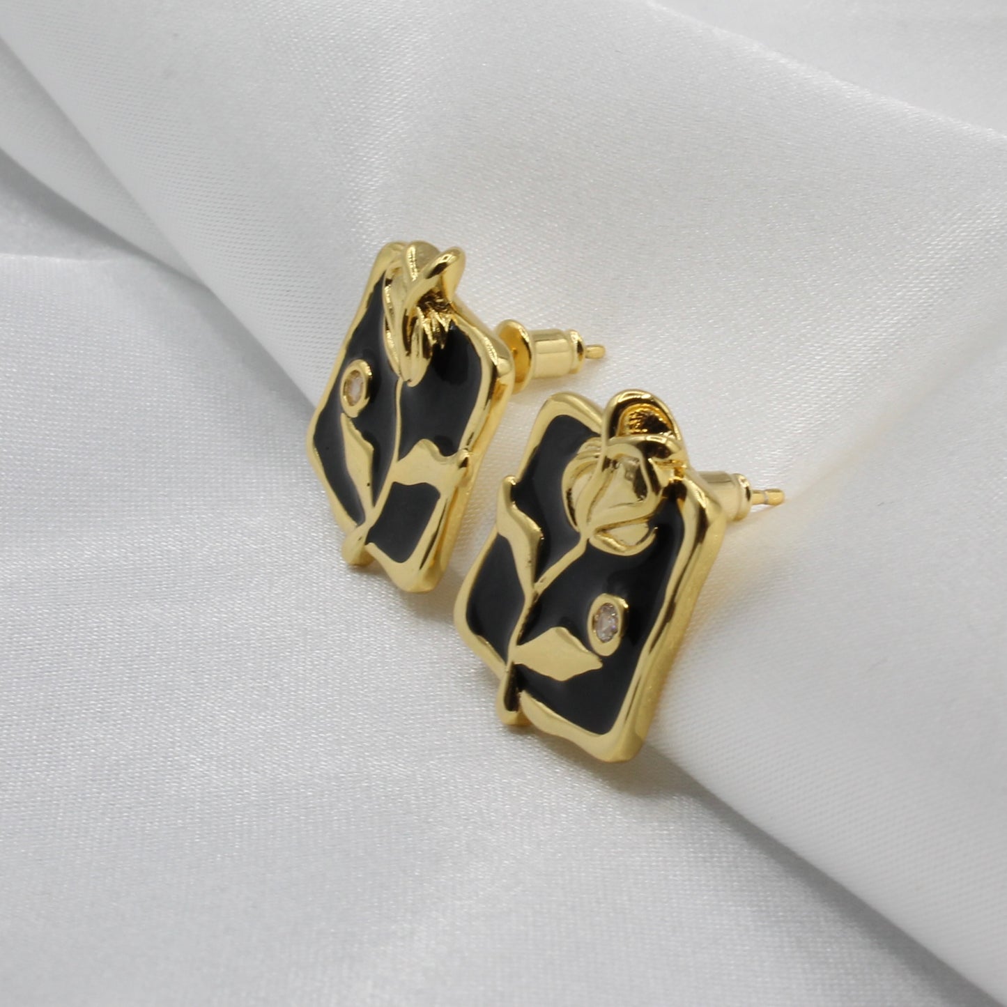 ROSE STUD EARRINGS