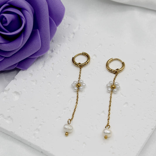 DAISY DRAPE EARRINGS