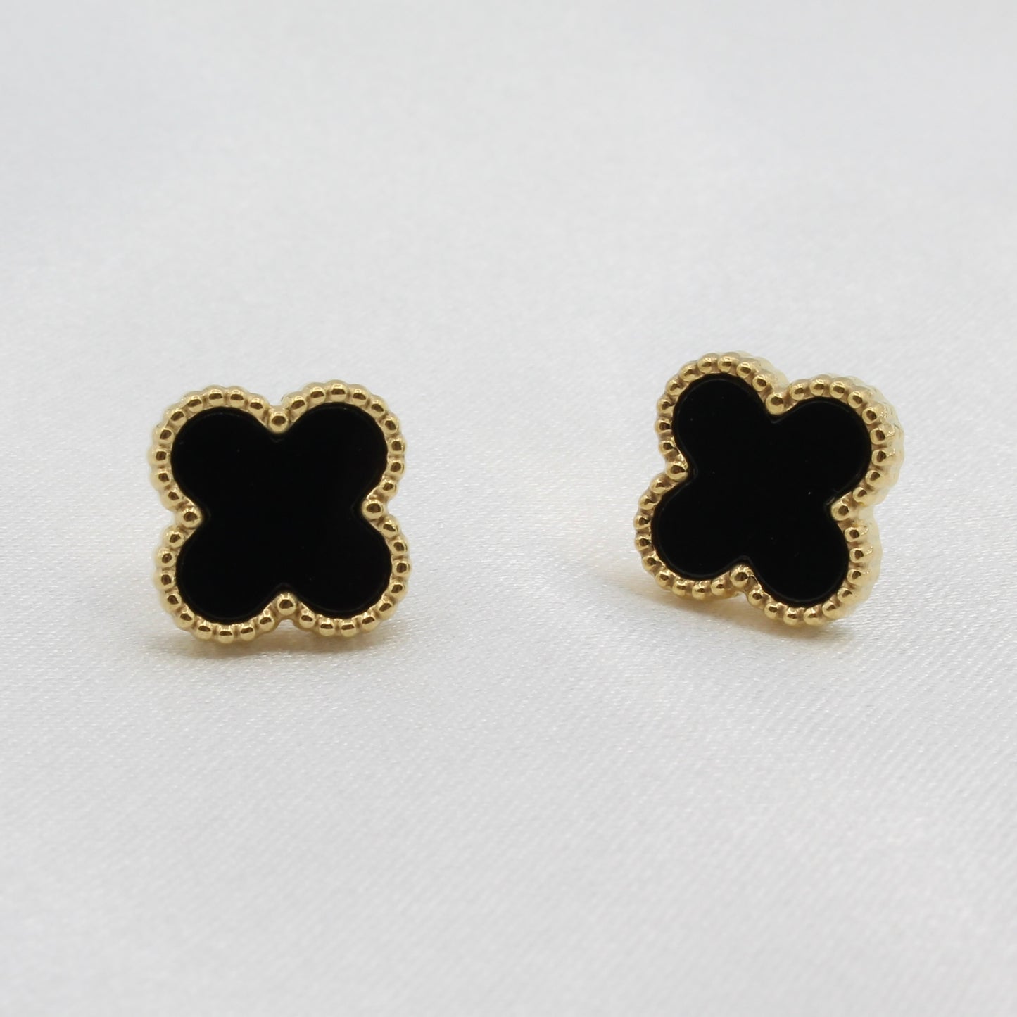 LUCY CLOVER STUD EARRINGS