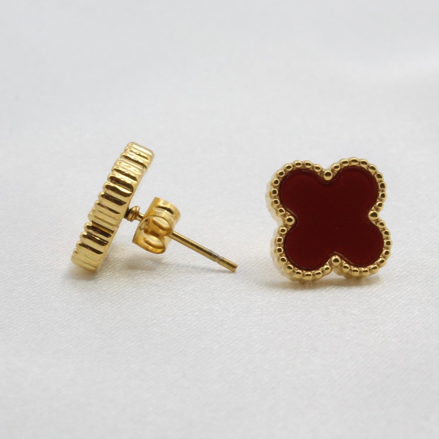 LUCY CLOVER STUD EARRINGS