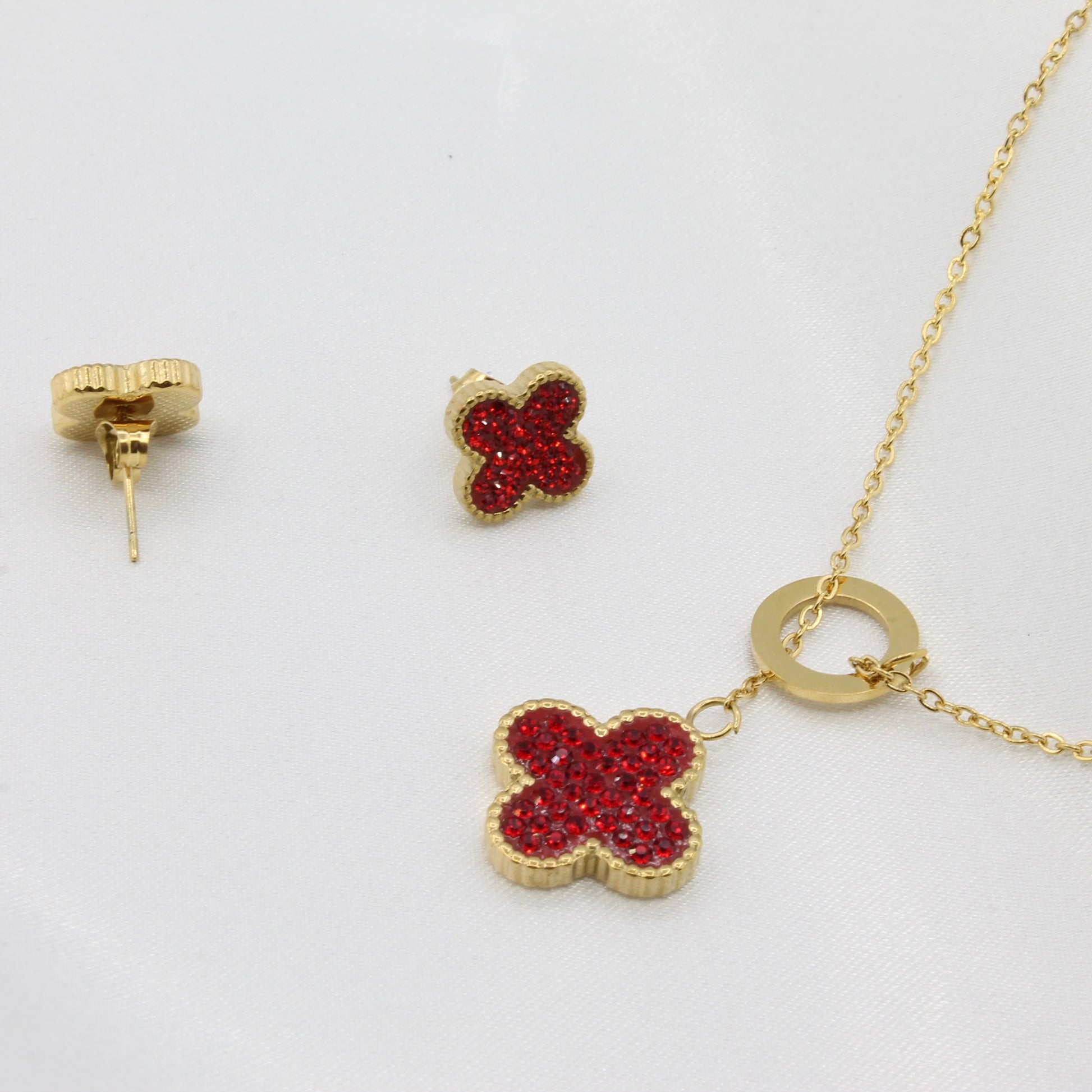 ANGELA RED CLOVER SET – Dazzle Your Dreams - Main Image