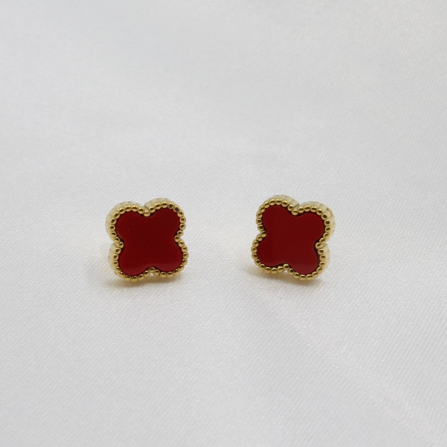 LUCY RED CLOVER STUD EARRINGS