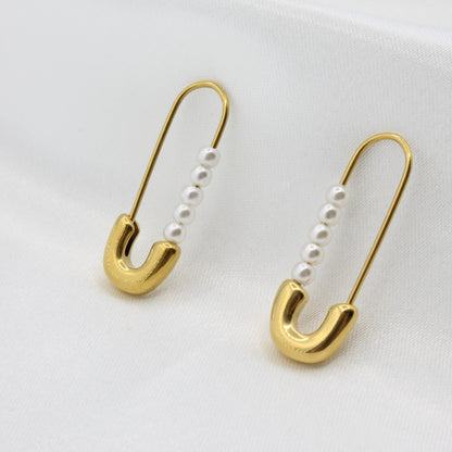 LAYLA PEARL PIN EARRINGS