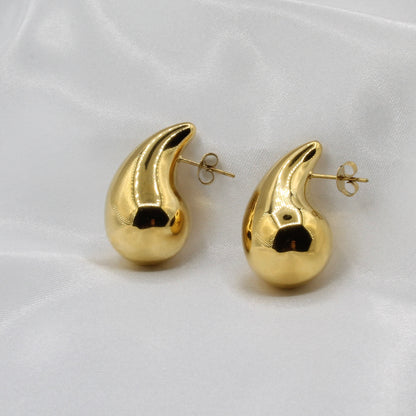 BONNIE TEARDROP STUD EARRINGS