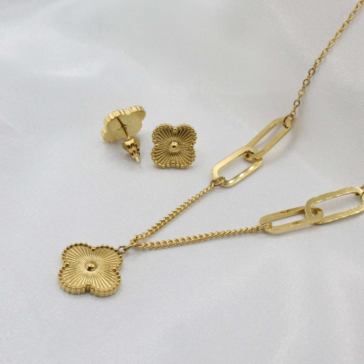 LUCKY GOLD CLOVER SET