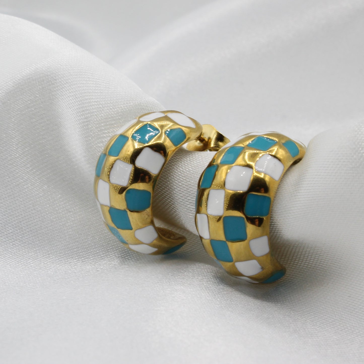 RUTH BLUE STUD EARRINGS