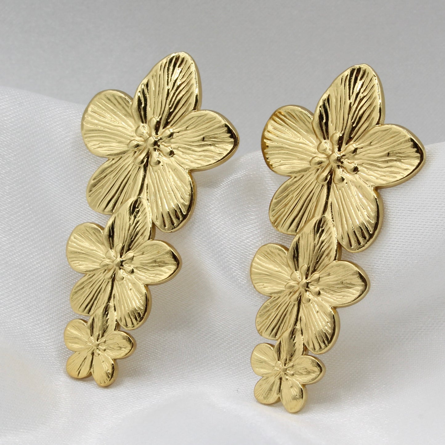 ISABELLE STUD EARRINGS