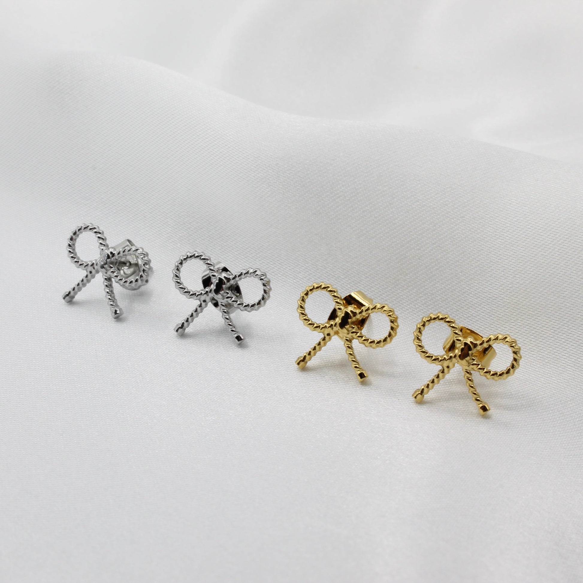 gold platinum plated stainless steel Small Bow Studs