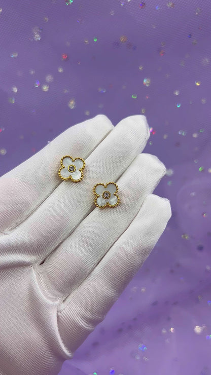 MIA FLOWER STUD EARRINGS