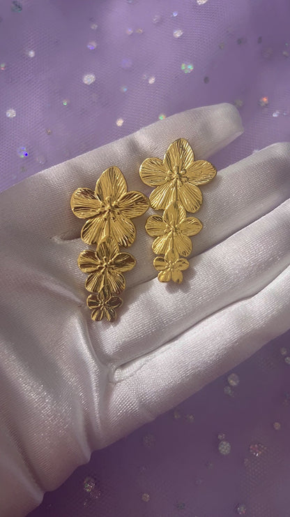 ISABELLE STUD EARRINGS